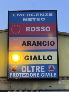 Volontari di Oltre Protezione Civile durante un'attività sul territorio