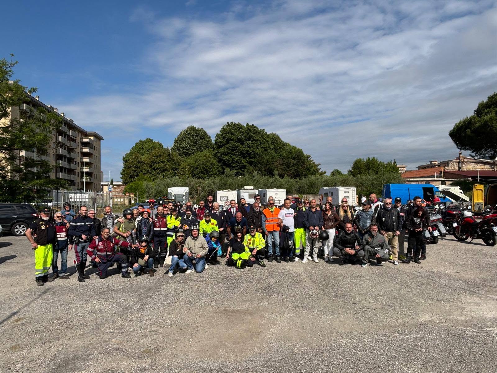Volontari di Oltre Protezione Civile durante un'attività sul territorio